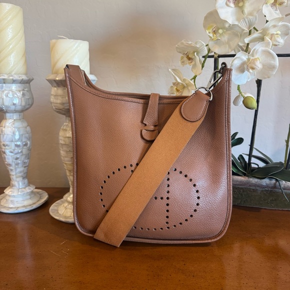 Hermes Shoulder Bag Evelyne ll GM Taurillon Clemence - Picture 3 of 12